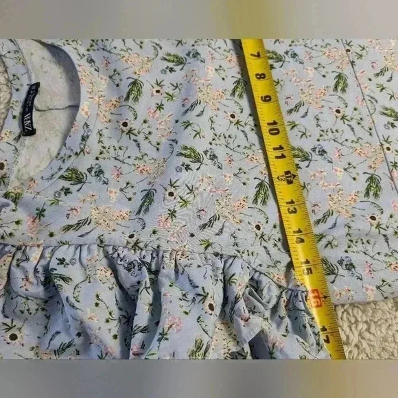 FREE WITH BUNDLE Super cute ZARA  Summer Dress size small puffy sleeves - Picture 6 of 7